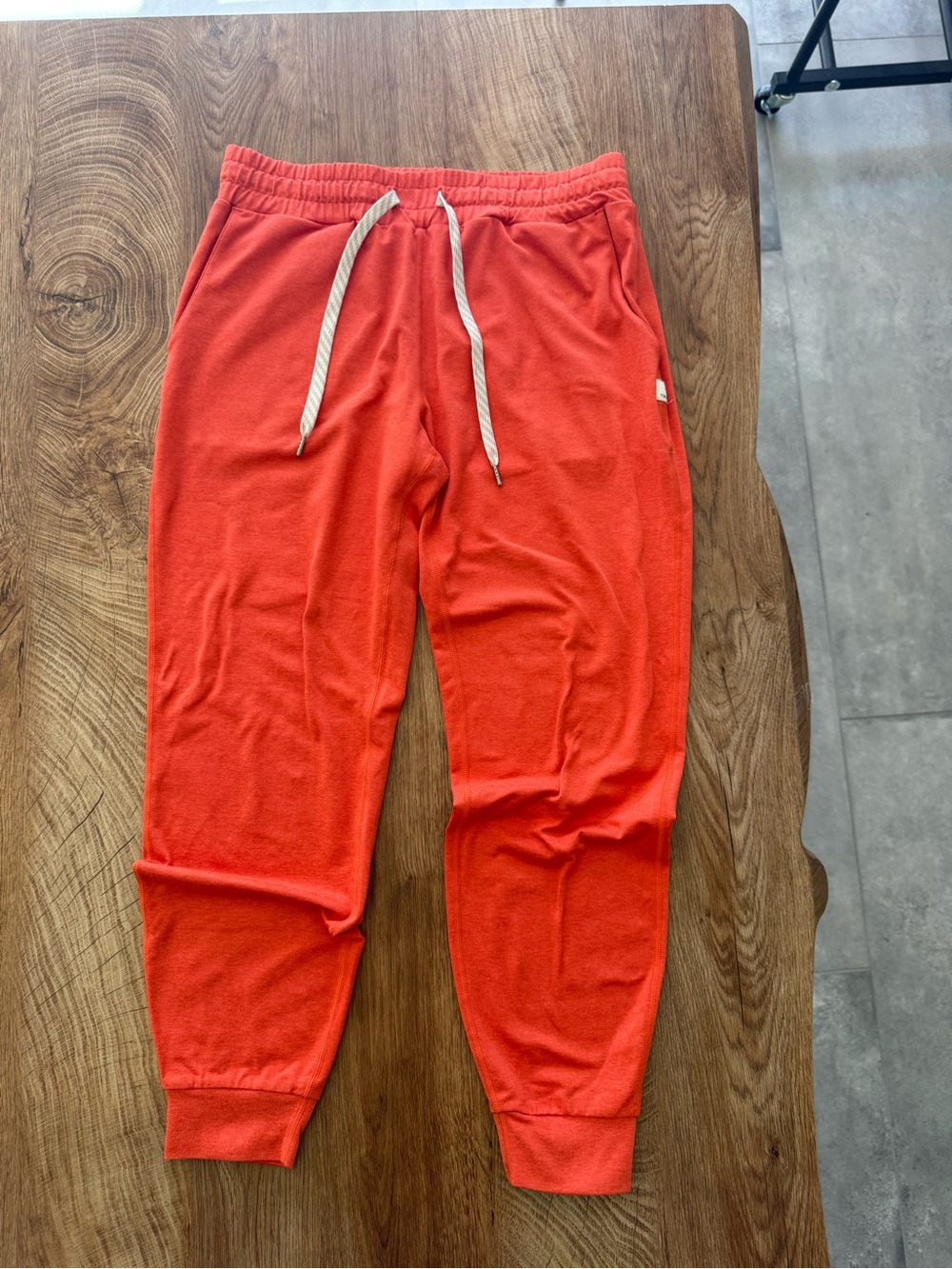 Vuori The Rise The Shine Joggers XS Coral Orange Drawstring Pants